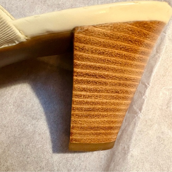 Anne Klein Cream Sandals with Gold Accent - Picture 10 of 16